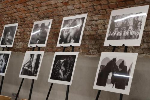 6-copy (NIE)PODOBNI wystawa fotografii w MCA Tarnów