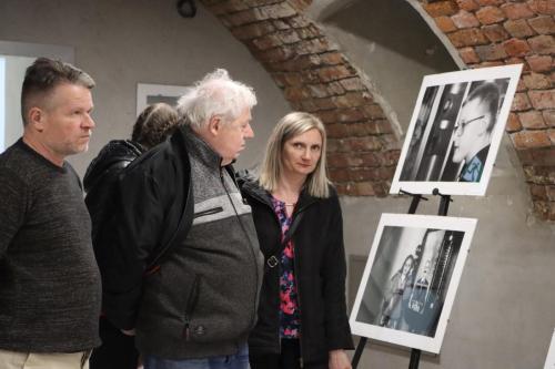 img-5880-copy (NIE)PODOBNI wystawa fotografii w MCA Tarnów