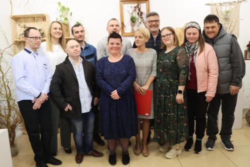 1-copy Małe Wielkie Ogrody – Sztuka Natury w Drewnie i Szkle