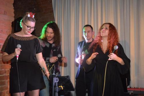 3-copy Lustrzana Piwnica - "Rockowe Opłateczki" Wojtka Klicha