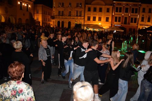 4a-copy Ostatnia taneczna niedziela na Tarnowskim Rynku