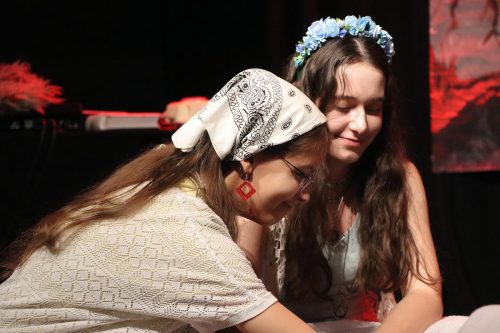 5a „«Piekło–Niebo» – teatr młodych, który mówi głośno i odważnie”