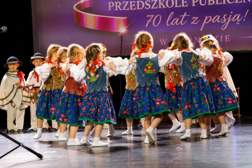 22-copy Od pokoleń blisko dzieci i mieszkańców Mościc – Jubileusz 70-lecia PP 33.....