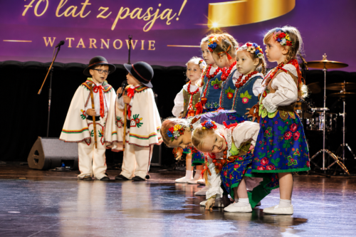 24-copy Od pokoleń blisko dzieci i mieszkańców Mościc – Jubileusz 70-lecia PP 33.....