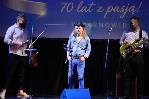 40-copy Od pokoleń blisko dzieci i mieszkańców Mościc – Jubileusz 70-lecia PP 33.....