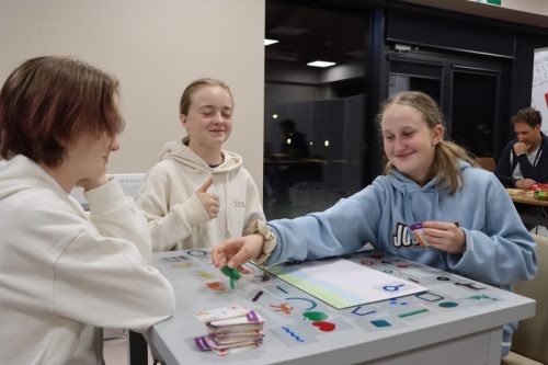 img-8534-copy Planszówki / Młodzieżówki / Nocne spotkanie