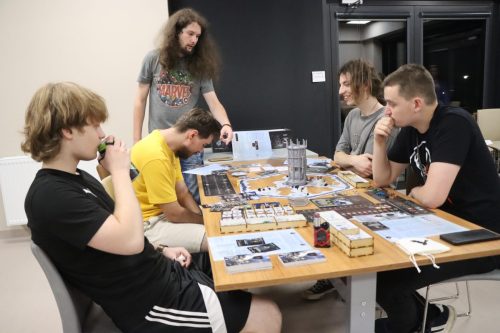 img-9871-copy Planszówki Młodzieżówki - Nocne Granie w Domu Kultury Westerplatte