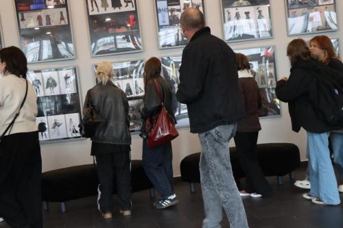 img-6107-copy Wernisaż „Scenografie i Kostiumy” – święto twórczości młodych artystów