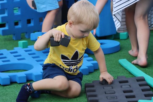 img-6570-copy PoKlocki – mobilny plac zabaw