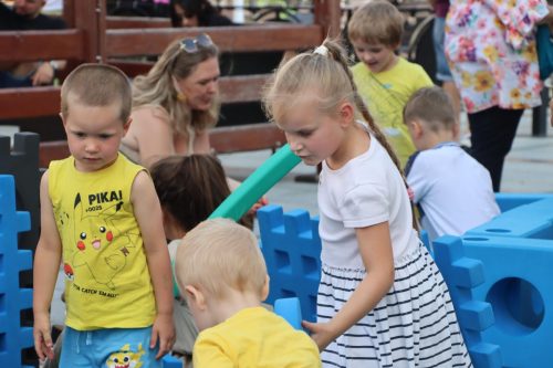 img-6571-copy PoKlocki – mobilny plac zabaw