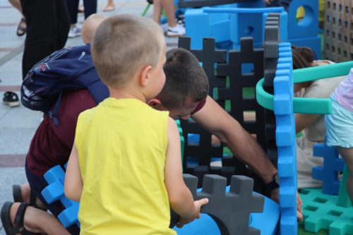 img-6576-copy PoKlocki – mobilny plac zabaw