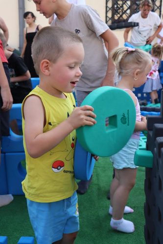 img-6585-copy PoKlocki – mobilny plac zabaw