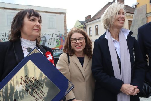 10-copy Polonez z Piłsudskim – młodzież w hołdzie Niepodległej.