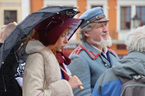 5a-copy Polonez z Piłsudskim – młodzież w hołdzie Niepodległej.