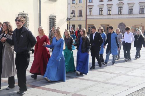 img-9079-copy Polonez z Piłsudskim – młodzież w hołdzie Niepodległej.