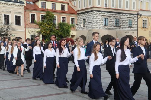 img-9134-copy Polonez z Piłsudskim – młodzież w hołdzie Niepodległej.