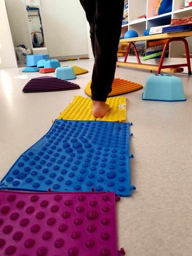 375758899_314992447727367_7760787583304819378_n Wakacyjne porady sensoryczne