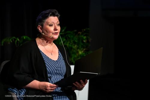 PS2_3714 "Poświatowska i muzyka"wykład prof. dr hab. Aleksandry Nawe