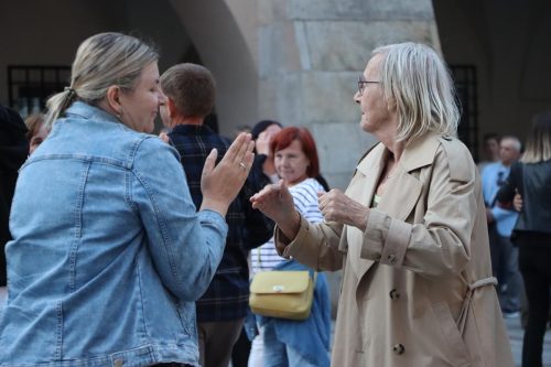 20-copy Deszcz nie przeszkodził. Tarnowski Rynek znów zatańczył. Zabrakło tylko wodzireja...