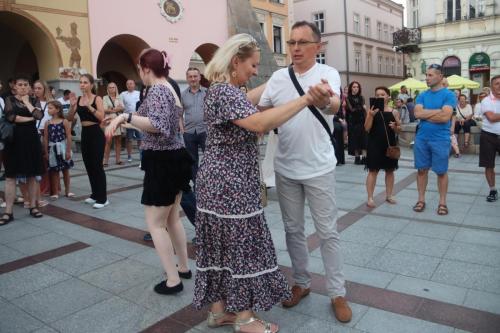 450611918_885788403580190_3191255530362642632_n Potańcówka 2024 "Tak bawi się Tarnów"