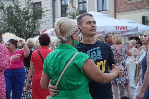 450869495_885789383580092_8155919103670880059_n Potańcówka 2024 "Tak bawi się Tarnów"