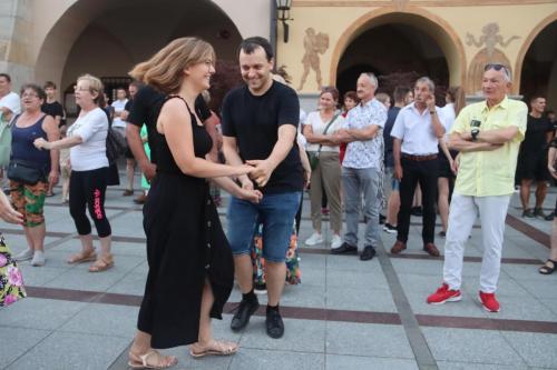 450908388_885788113580219_9220339277544875385_n Potańcówka 2024 "Tak bawi się Tarnów"