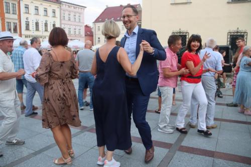 451017604_885787883580242_3207318649882246195_n Potańcówka 2024 "Tak bawi się Tarnów"