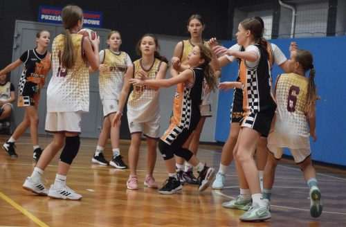 19-copy "PUCHAR TARNOWA" w koszykówce o Puchar Prezydenta Tarnowa rozpoczęty!