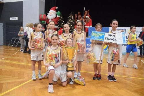 dsc-1773-copy SP 8 Tarnów zwycięzcą III turnieju VII edycji Pucharu Tarnowa