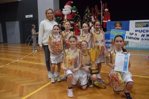 dsc-1777-copy SP 8 Tarnów zwycięzcą III turnieju VII edycji Pucharu Tarnowa