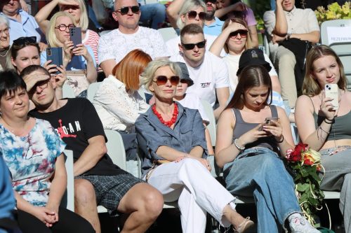 16 Magia Disneya w letnim amfiteatrze