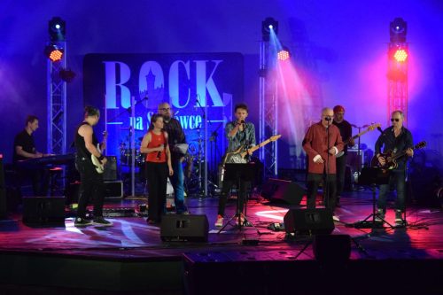 60 Rock na Starówce – muzyczne emocje w tarnowskim Amfiteatrze