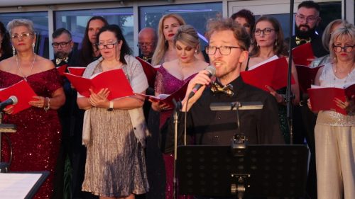 7-frame-at-0m25s „FestiBALowe przeboje Opola” SOLski Chór