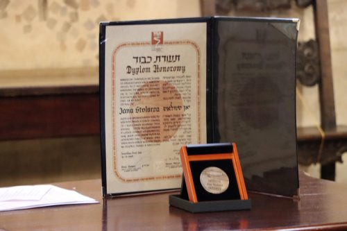 20 Wręczenie medalu Sprawiedliwy Wśród Narodów Świata dla Jana Stolarza