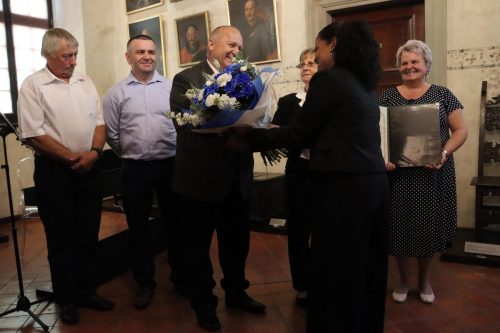 26 Wręczenie medalu Sprawiedliwy Wśród Narodów Świata dla Jana Stolarza