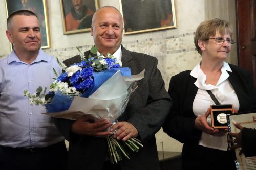 27 Wręczenie medalu Sprawiedliwy Wśród Narodów Świata dla Jana Stolarza