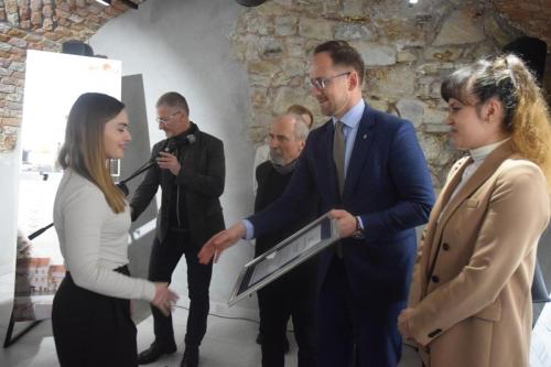 10-copy "Przyszłość Kamienicy przy Rynku 6 – Kreatywne Projekty Studentów Politechniki Krakowskiej”