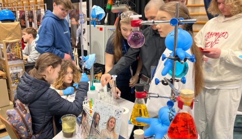 2 Powiatowe Targi Edukacyjne w Brzesku – oferta szkół średnich i nowe kierunki kształcenia