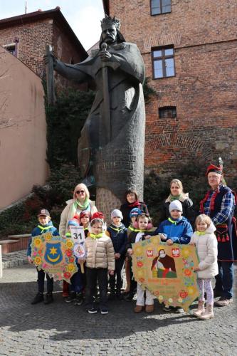 11 695. urodziny Tarnowa - przedszkolaki świętują na Tarnowskim Rynku