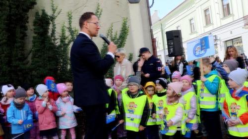 3b 695. urodziny Tarnowa - przedszkolaki świętują na Tarnowskim Rynku