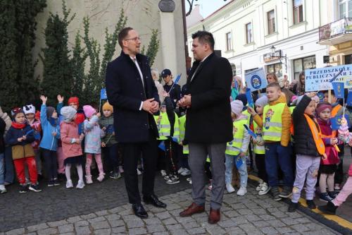 44 695. urodziny Tarnowa - przedszkolaki świętują na Tarnowskim Rynku