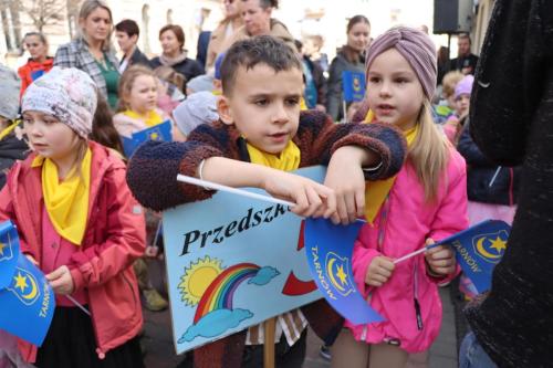 6 695. urodziny Tarnowa - przedszkolaki świętują na Tarnowskim Rynku