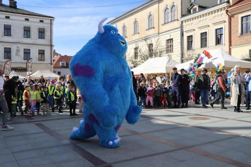 6 695. urodziny Tarnowa - przedszkolaki świętują na Tarnowskim Rynku