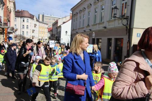 img-1117-copy 695. urodziny Tarnowa - przedszkolaki świętują na Tarnowskim Rynku