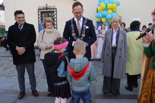 img-6289-copy 695. urodziny Tarnowa - przedszkolaki świętują na Tarnowskim Rynku