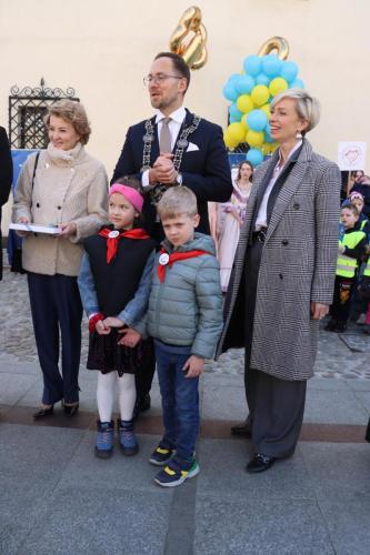 img-6306-copy 695. urodziny Tarnowa - przedszkolaki świętują na Tarnowskim Rynku