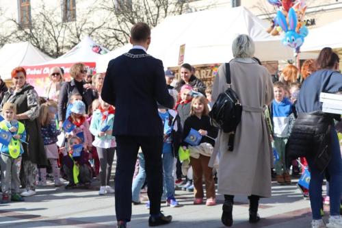 img-6472-copy 695. urodziny Tarnowa - przedszkolaki świętują na Tarnowskim Rynku