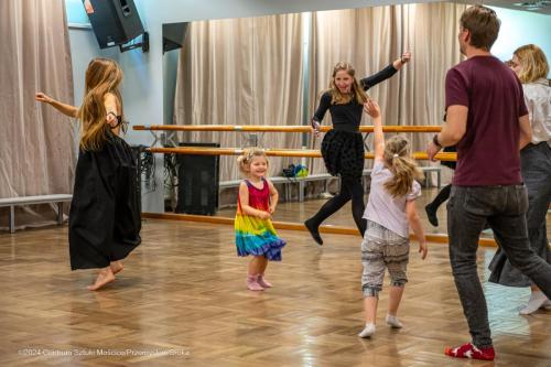 WARSZTATY-19 Zaczarowany Teatr Wyobraźni - warsztaty rodzinne