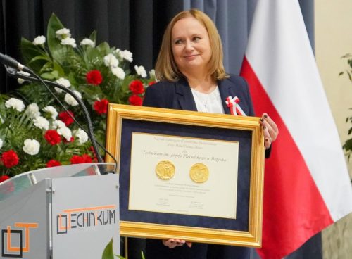 1 80 lat kuźni pokoleń