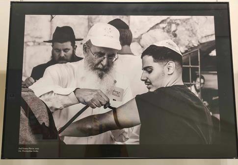 429495351_1438703933417294_236310144725629199_n_edytowano-Copy "Jerozolima miasto z kamienia i religii" - Przemysław Sroka Fotoreporter, The Krasnals - wystawa "Takie Czasy"